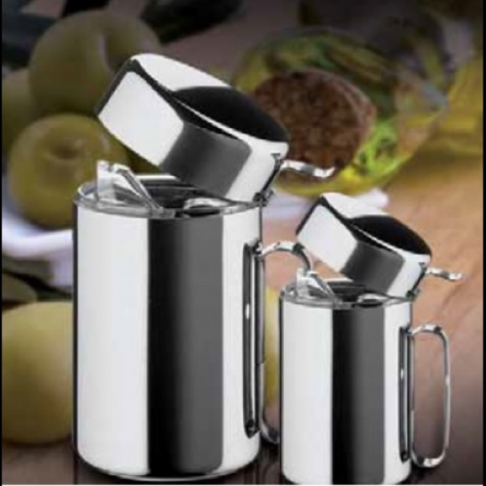 Oil jugs(2). Italy